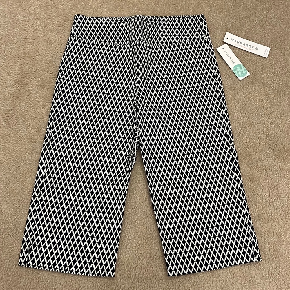 Margaret M Felicity Printed Pull-on Shorts / Capris - size S